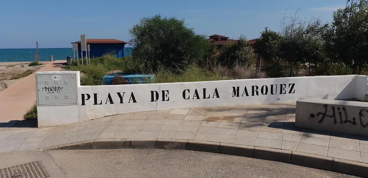 Paraiso de Vera Playa: Beachfront Apartments with Pool Views