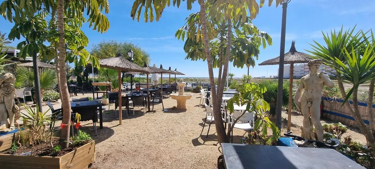 Paraiso de Vera Playa: Beachfront Apartments with Pool Views