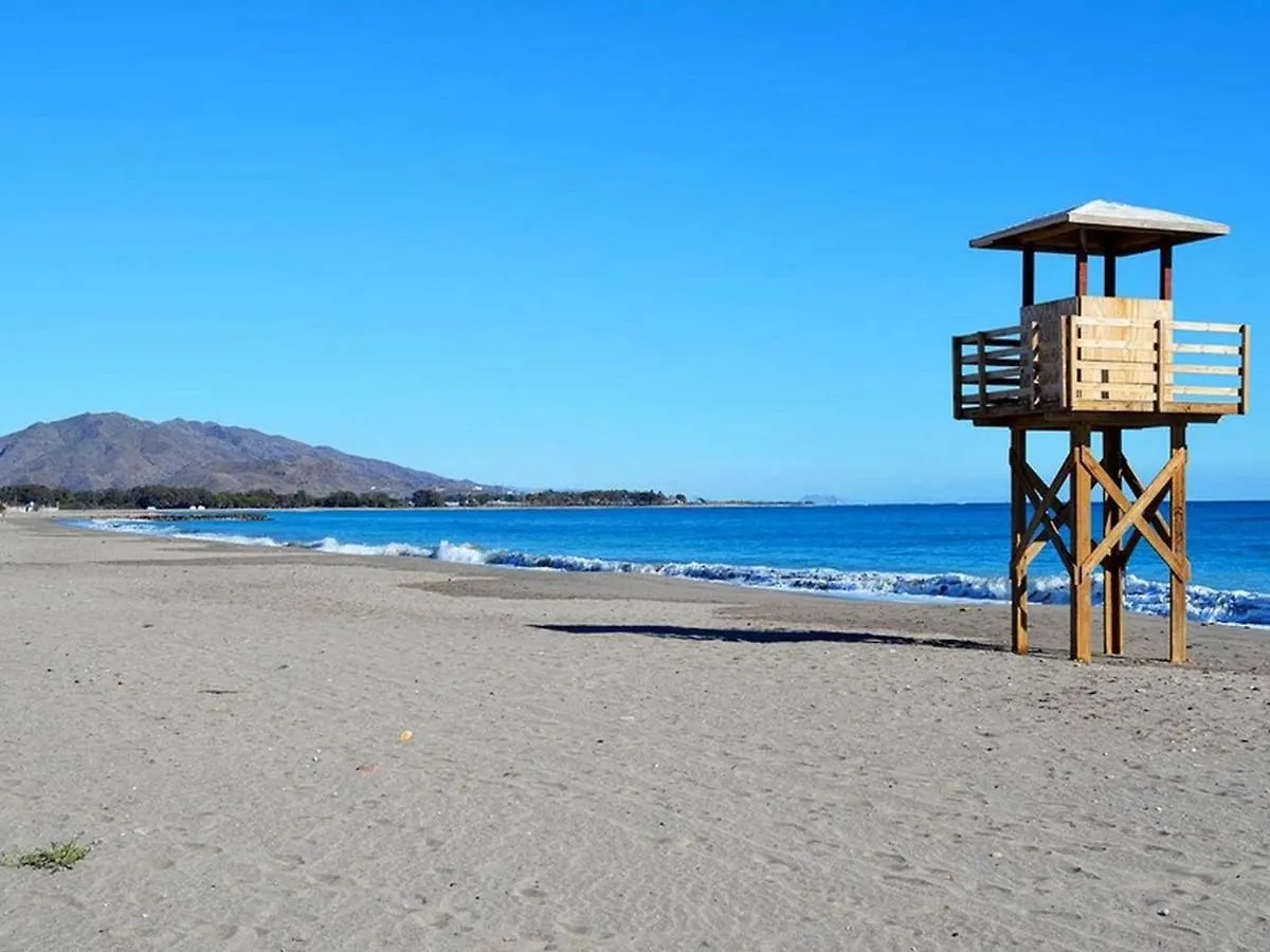 Paraiso de Vera Playa: Beachfront Apartments with Pool Views 0*,